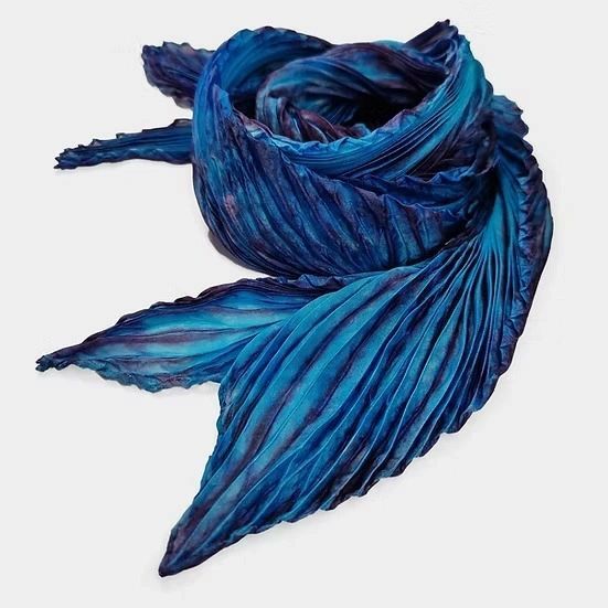 Le Vent Doux Sapphire Hand-Pleated & Hand-Dyed Pure Silk Scarf