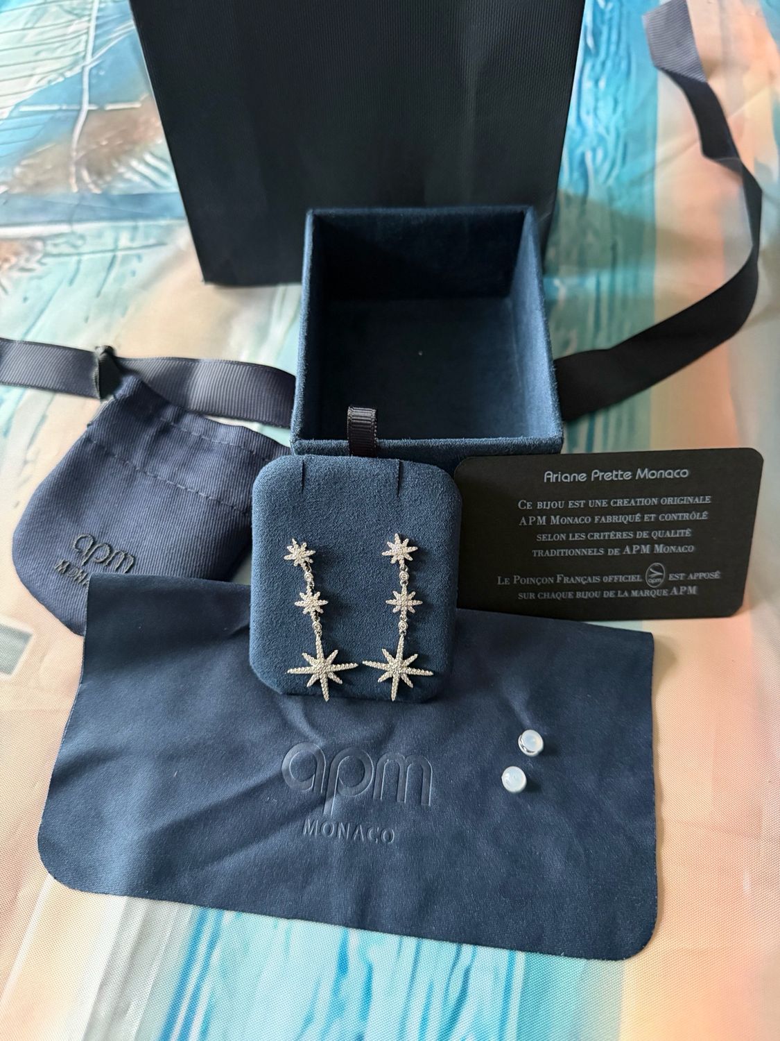 Boucles d oreilles étoiles APM MONACO