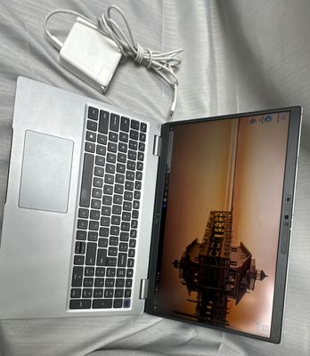 Dell Intel 1.8GHz, 16GB Ram, 1TB SSD Laptop W/Charger (479)