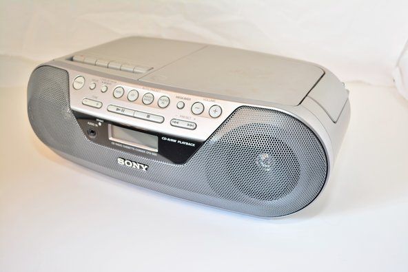 Sony CFD-SO5 Combo Player CD/Tape/Radio (918)