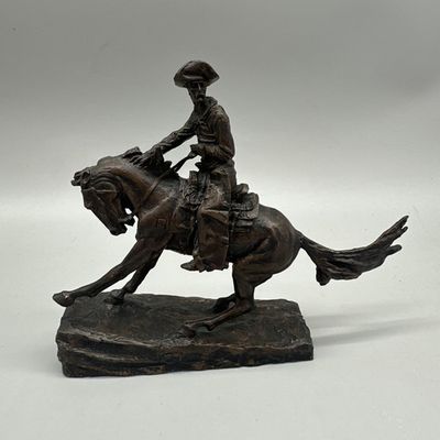 The Cheyenne Franklin Mint Statue (104)