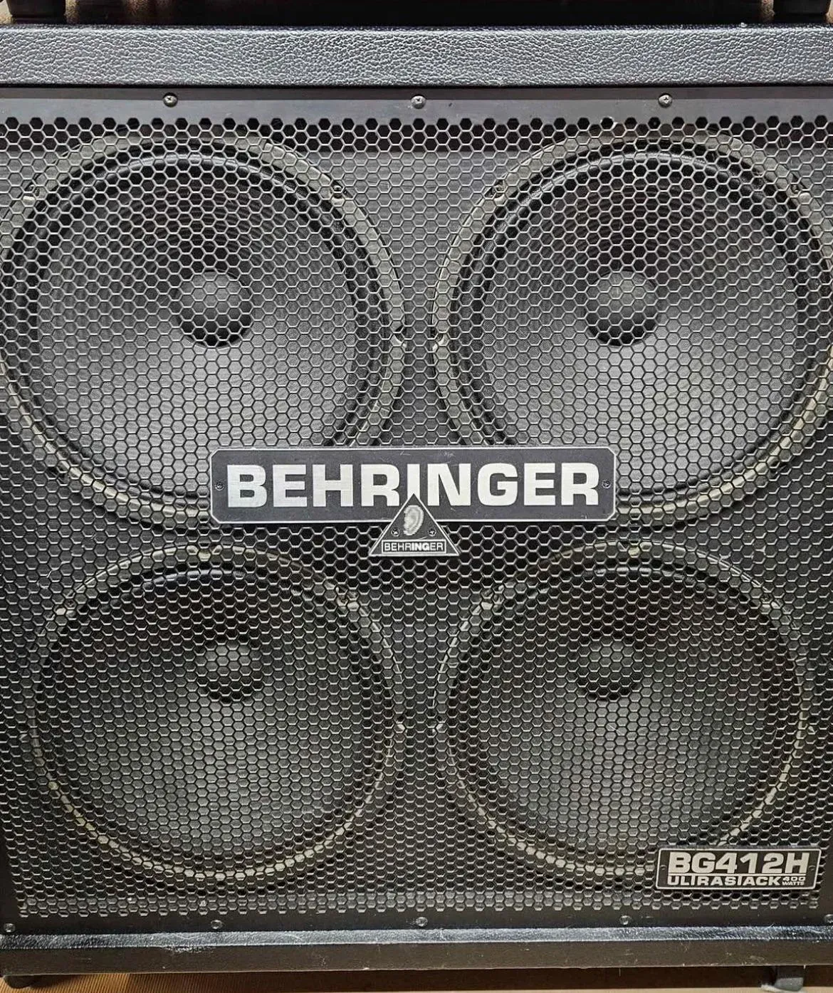 Behringer BG412H Ultrastack 400 Watt 4x12" Cabinet (132)