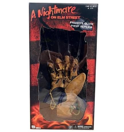 A Nightmare On Elm Street Freddys Glove Prop Replica