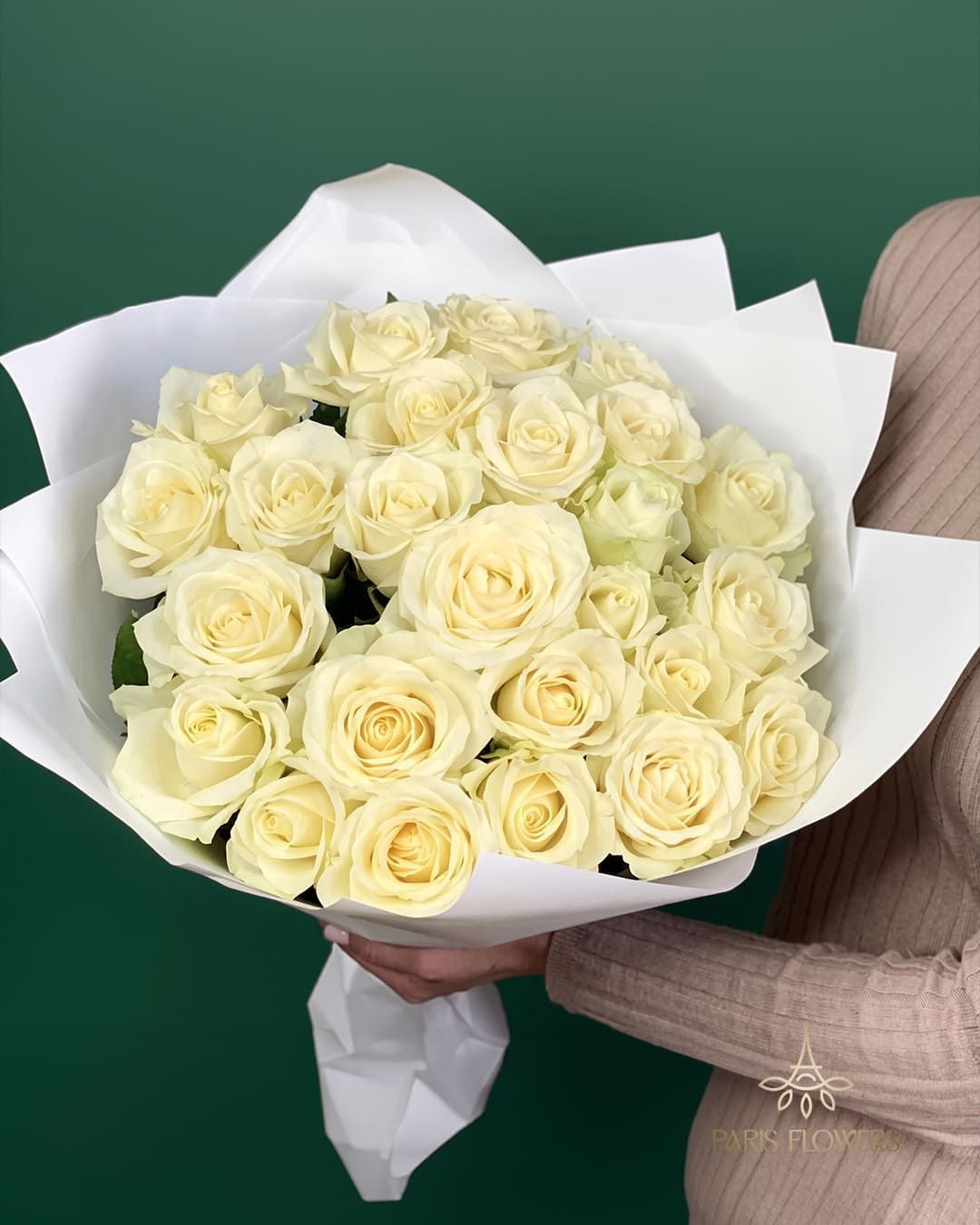 Bouquet of white roses