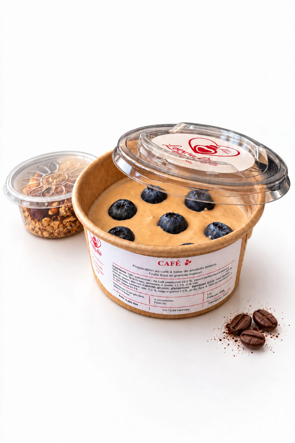 Petit-déjeuner frais au café