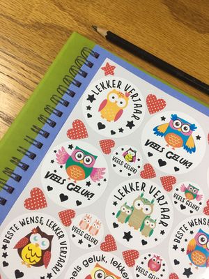 Owls Theme 1 Birthday gift Stickers - Afrikaans Owls Theme 1 Birthday gift Stickers - Afrikaans