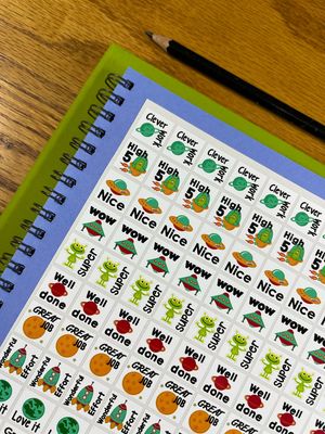 Sample Sale 126 - Space theme - English