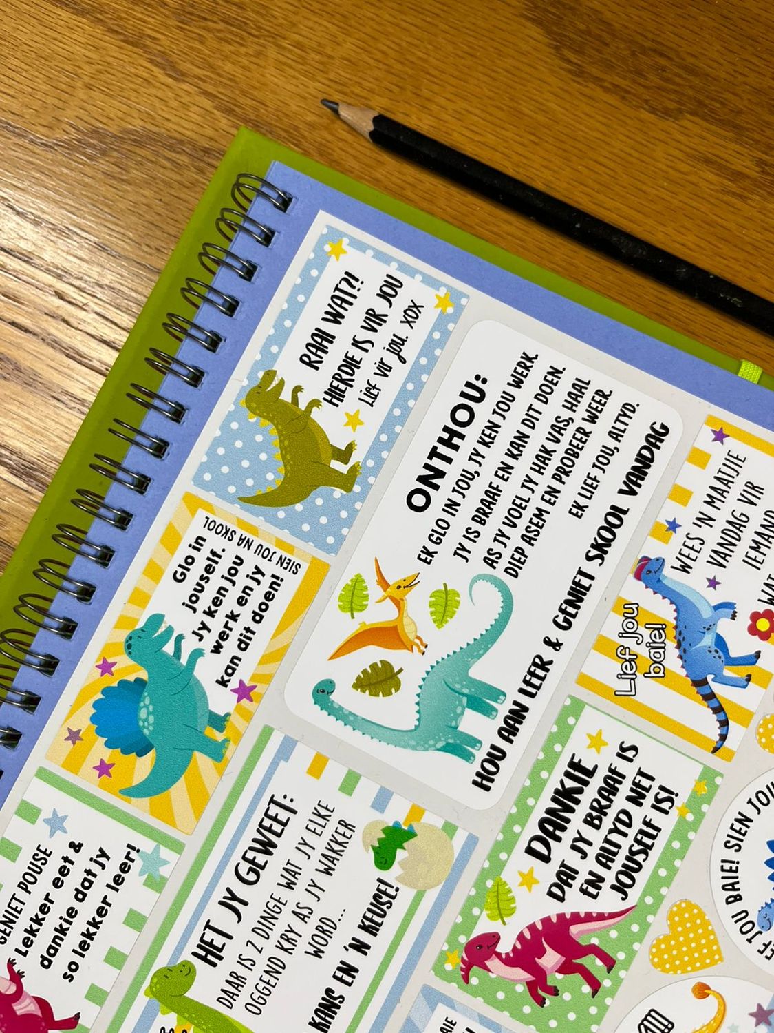 Dinosaurs theme 2 Afrikaans Lunchbox Stickers