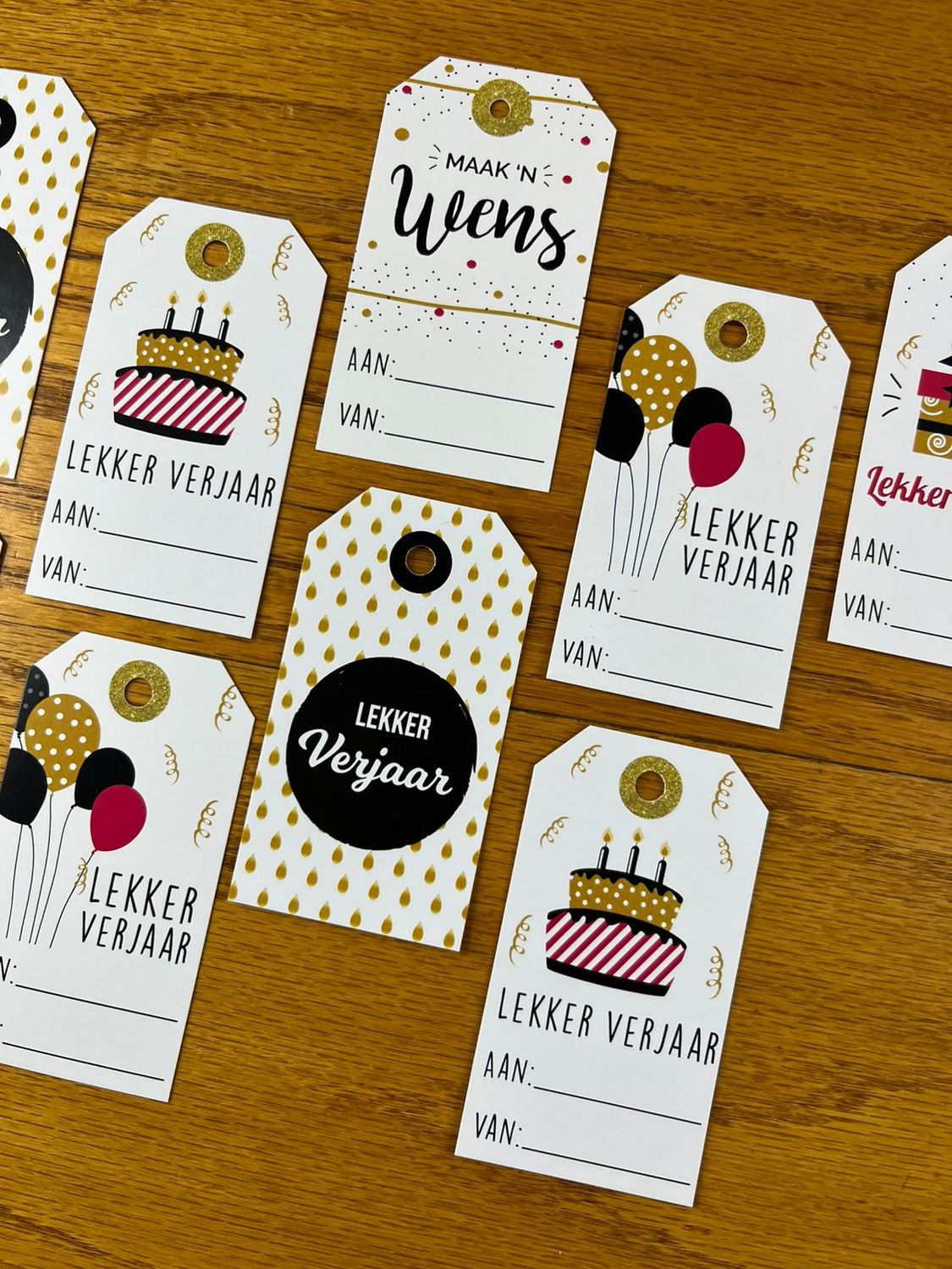 Pink, Black, White and Gold Theme 1 Birthday Gift tags in Afrikaans