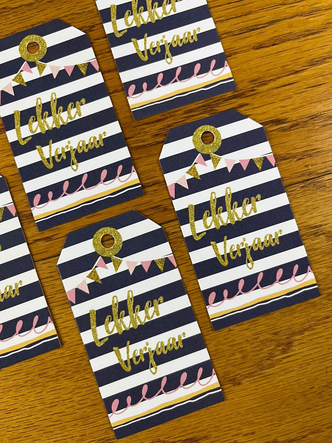 Navy Blue, White and Gold Theme 1 Birthday Gift tags in Afrikaans
