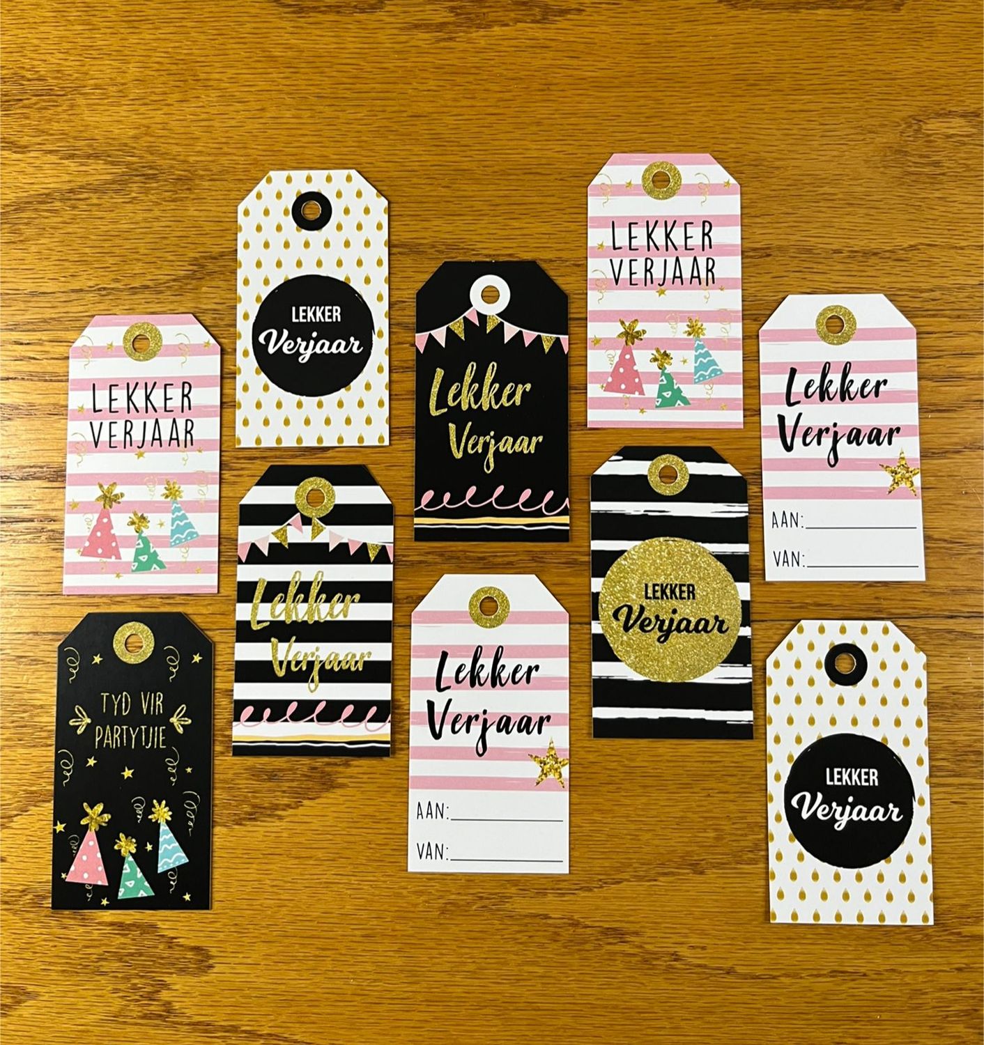 Pink, Black, White and Gold Theme 2 Birthday Gift tags in Afrikaans