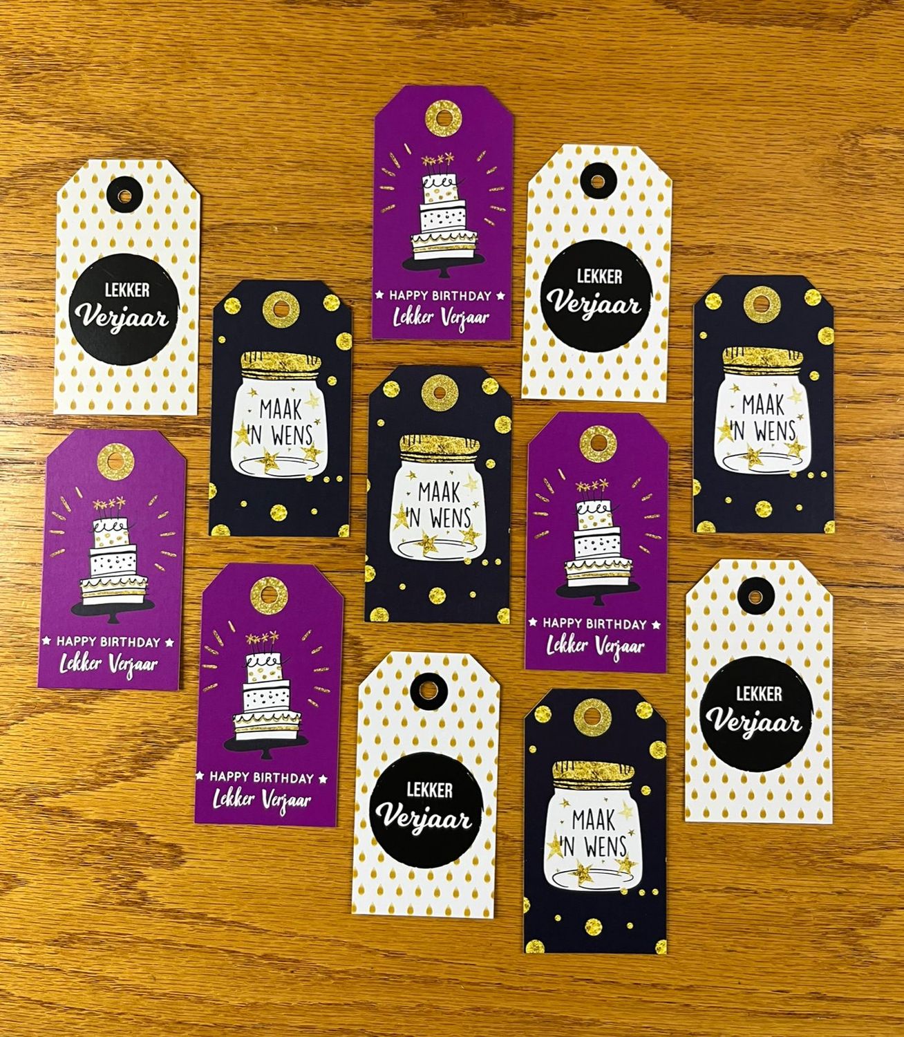 Purple Black White and Gold Theme 1 Birthday Gift tags in Afrikaans