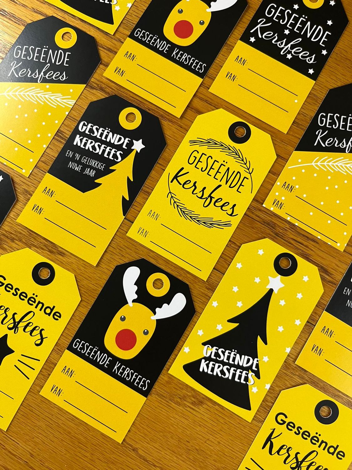 Christmas Theme 4 Yellow and Black Christmas gift tags in Afrikaans
