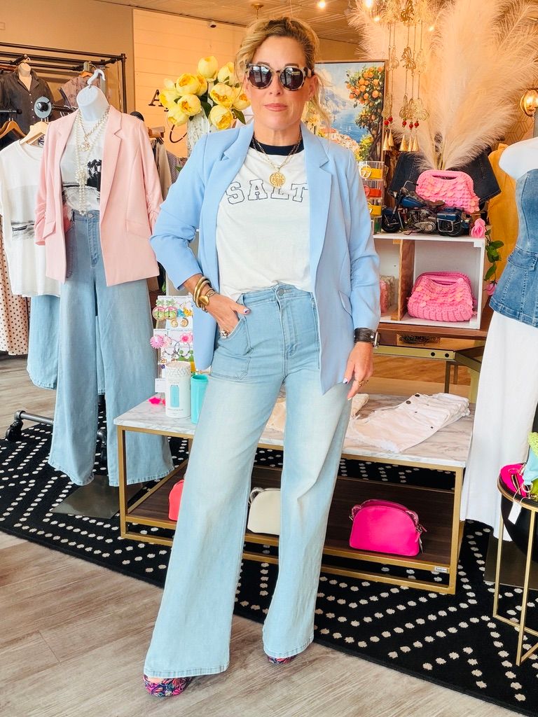 PATCH POCKET WIDE LEG FLARE JEANS