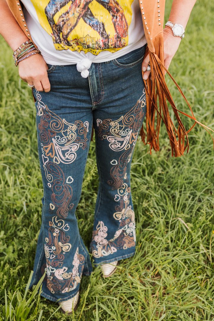 WRANGLER  X LAINEY WILSON BELL BOTTOMS