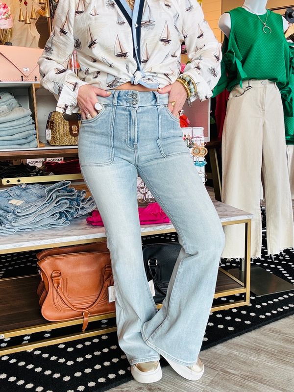 DOUBLE WAISTBAND UTILITY POCKET FLARE JEANS