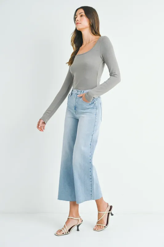 SCISSOR CUT WIDE LEG JEANS