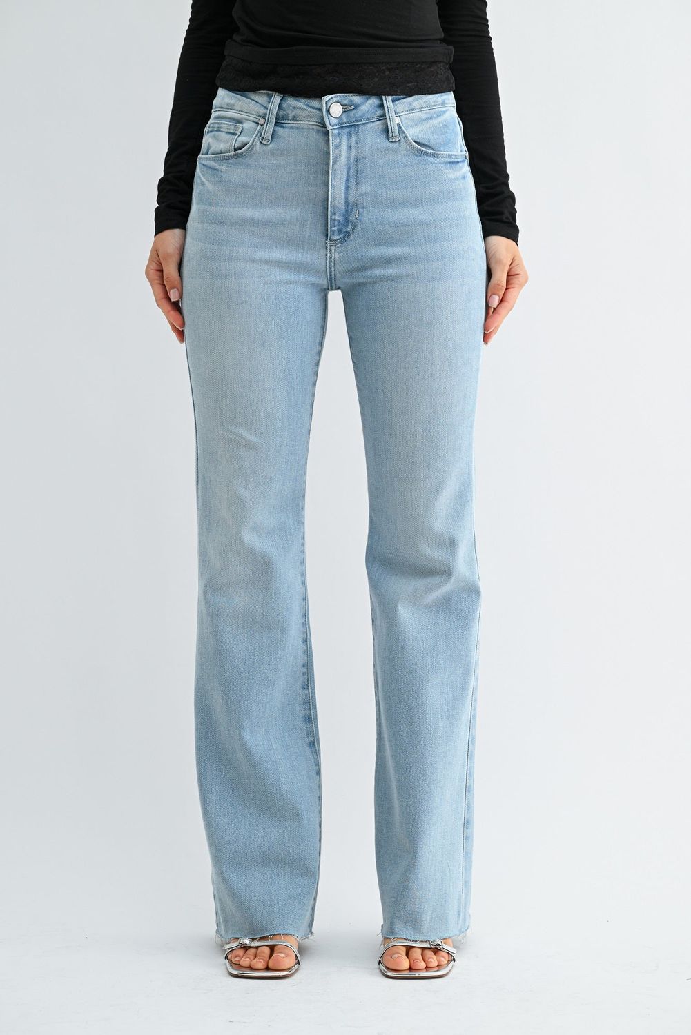 SCISSOR CUT FLARE JEANS