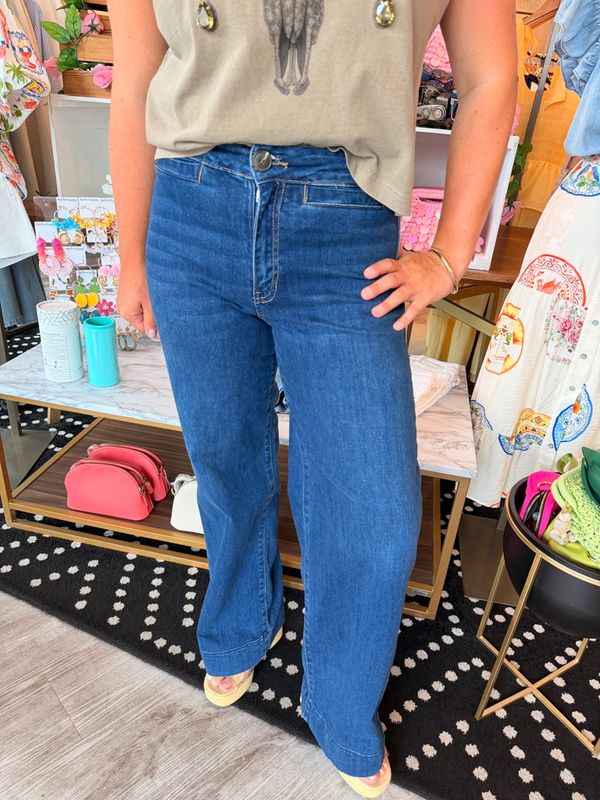 FAUX POCKET FLARE JEANS