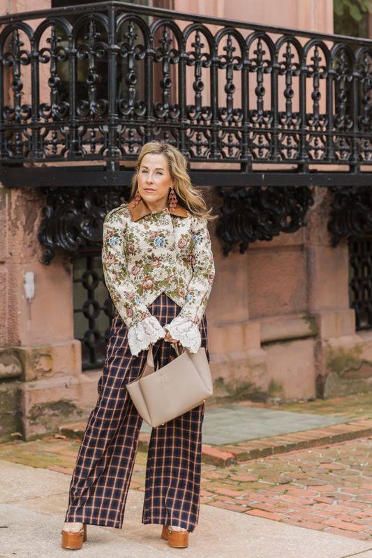 AVEC FLORAL BROCADE FITTED BLAZER TOP