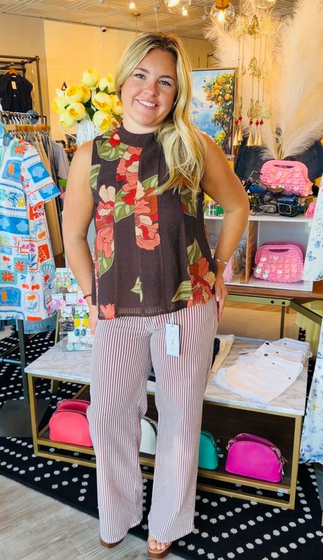 SLEEVELESS FLORAL TOP