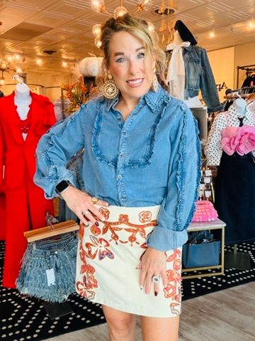 CHAMBRAY MINI RUFFLE BUTTON DOWN TOP