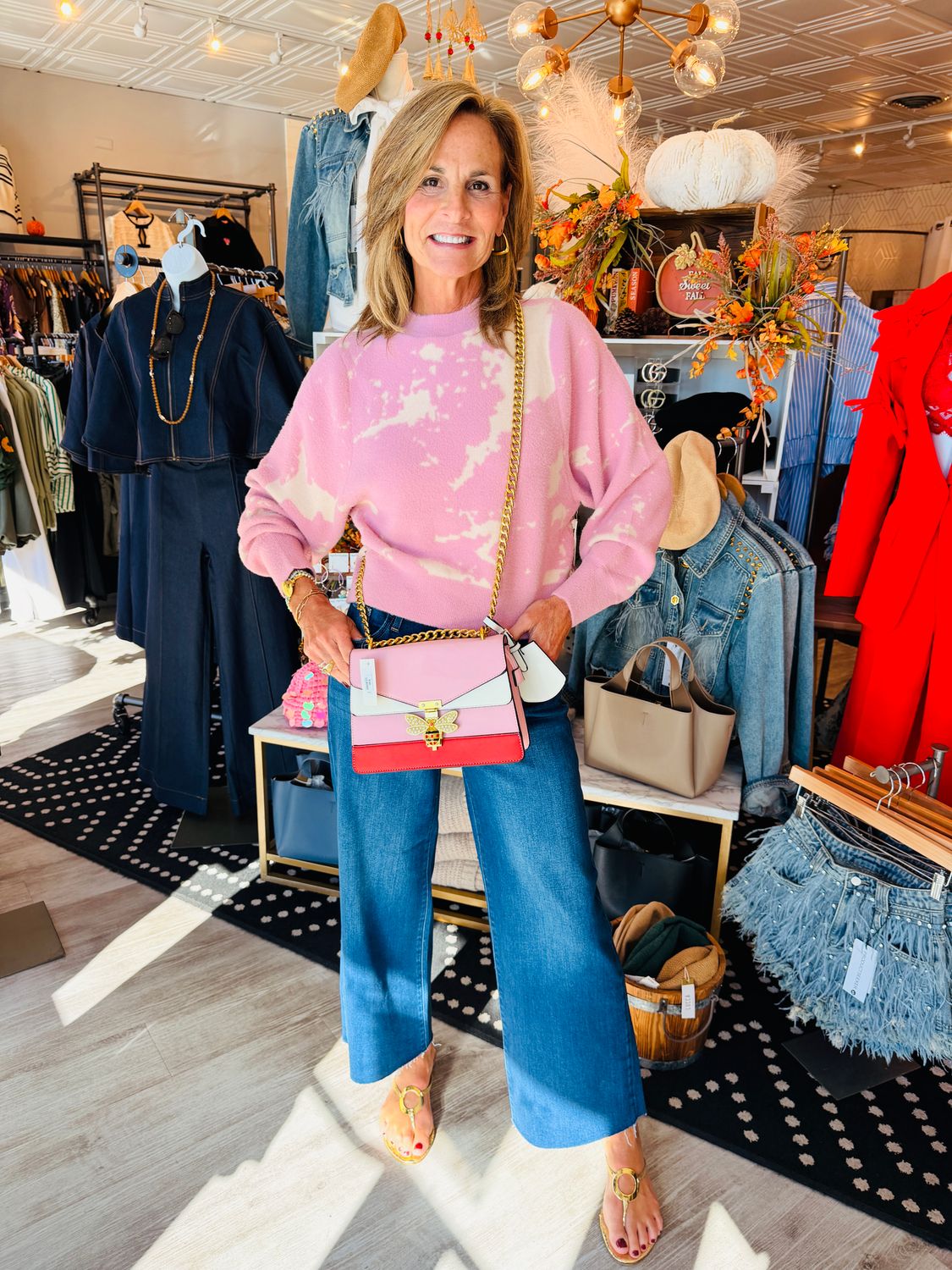 JEWELED BEE CROSSBODY, Color: PINK