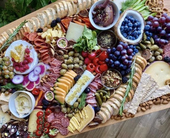 Deluxe Charcuterie Platter