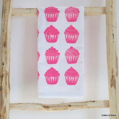 Tea Towel &#39;Cupcakes&#39;