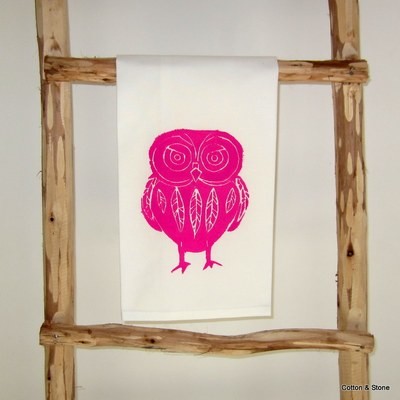 Tea Towel &#39;Owl&#39; glow magenta