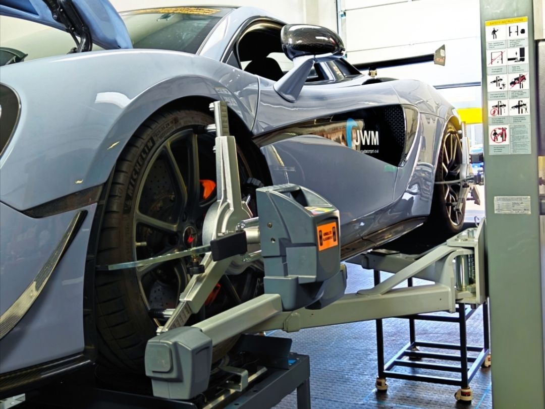 Chassis Setup & Race Engineering