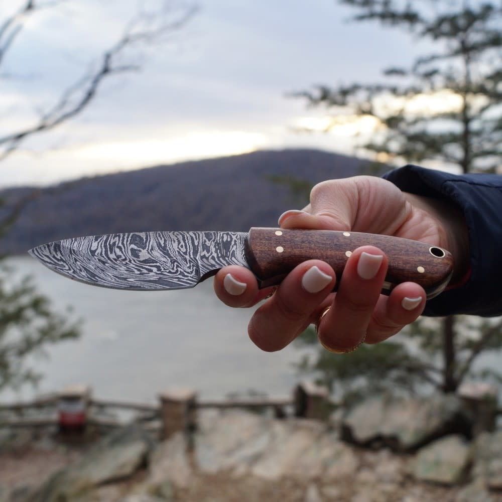 Buck &amp; Bear, Mini Camper Walnut Hanle, Damascus