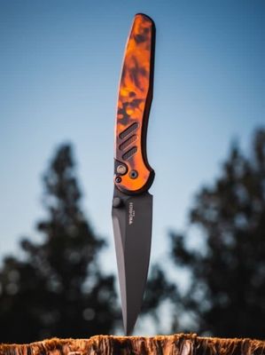Pro-Tech, Avalon Thumb Stud, Del Fuego Handle, Black Magnacut Steel