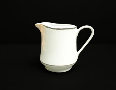 HIC, Creamer Pourer with Platinum Band