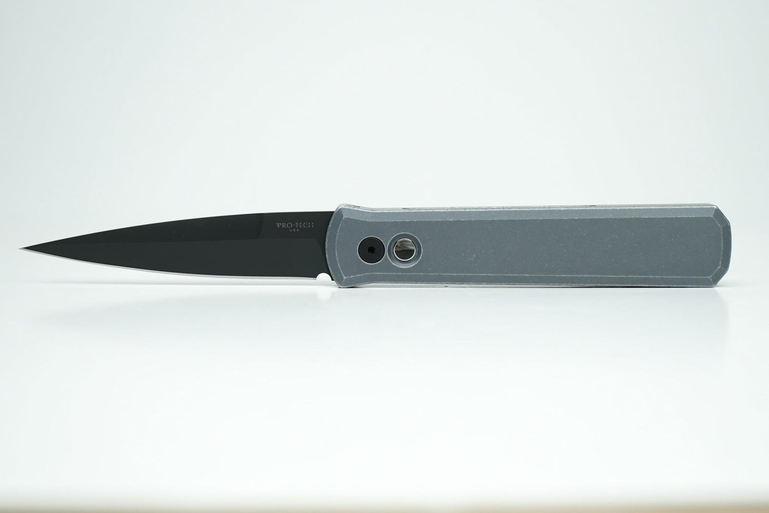 Pro-Tech, Godfather Battleworn Grey, DLC 154CM