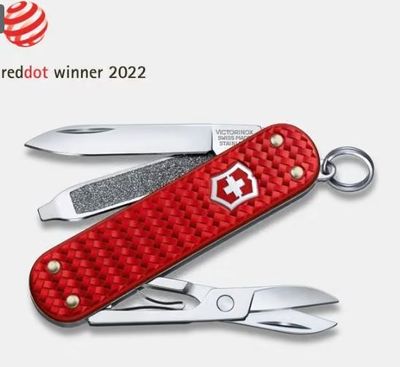 Victorinox Classic SD Precious Alox, 58 mm, Iconic Red