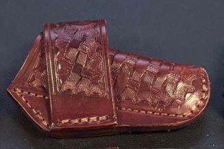 A&amp;M Leather #15, Horizontal Trapper Sheath Tooled Dark Brown