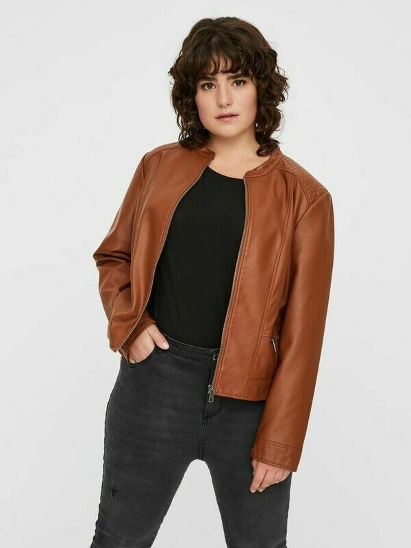 Jakke i imiteret skind fra Vero Moda Curve! Jakke i imiteret skind fra Vero Moda Curve!