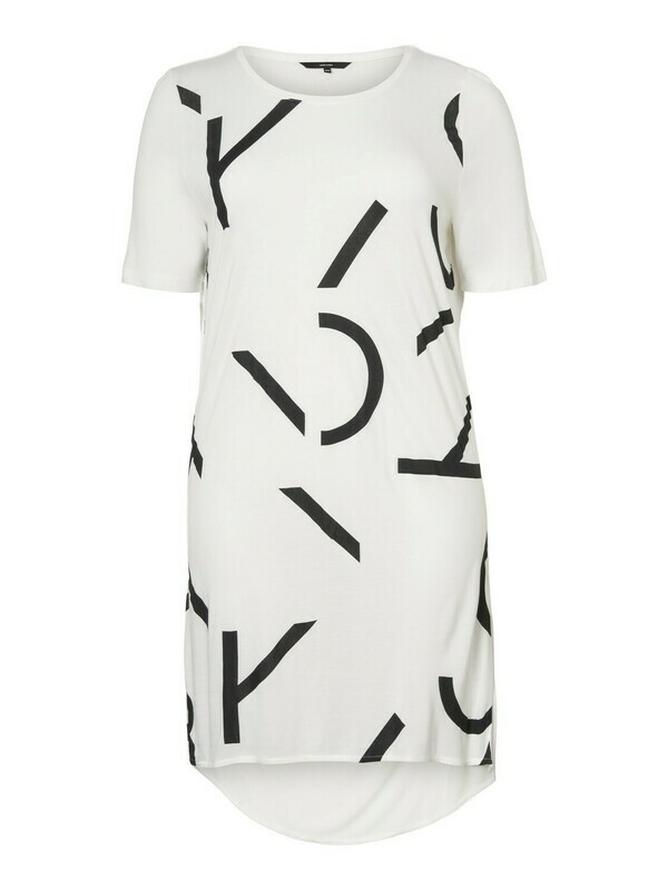 Oversize t-shirt fra Vero Moda Curve! Oversize t-shirt fra Vero Moda Curve!