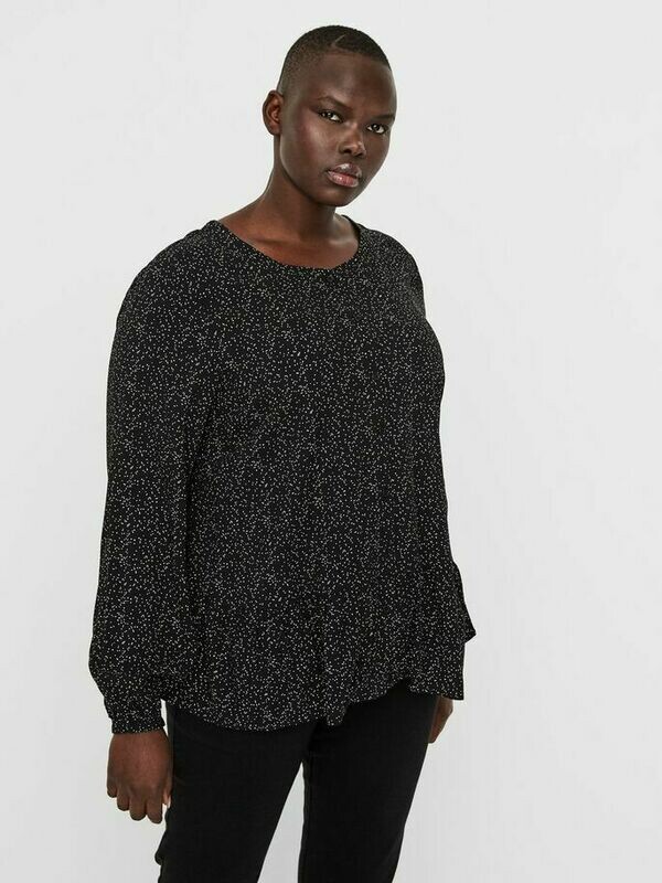 Prikket skjorte fra Vero Moda Curve! Prikket skjorte fra Vero Moda Curve!