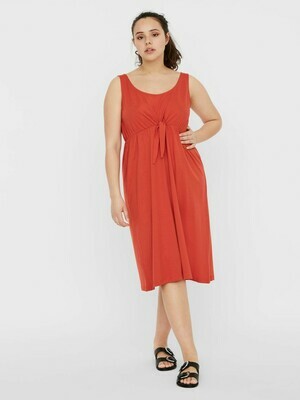 Sommerkjole med knudeeffekt fra Vero Moda Curve! Sommerkjole med knudeeffekt fra Vero Moda Curve!