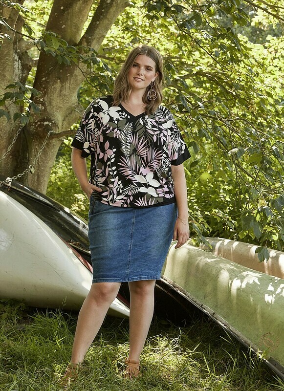 Verdens bedste cowboy-nederdel fra Zhenzi! Det er den gode model med skåneshorts i! Verdens bedste cowboy-nederdel fra Zhenzi! Det er den gode model med skåneshorts i!