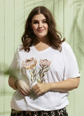 Bomulds t-shirt med elastik i bunden fra Zhenzi Bomulds t-shirt med elastik i bunden fra Zhenzi
