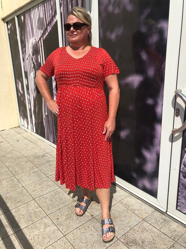 Prikket kjole fra Vero Moda Curve! Prikket kjole fra Vero Moda Curve!