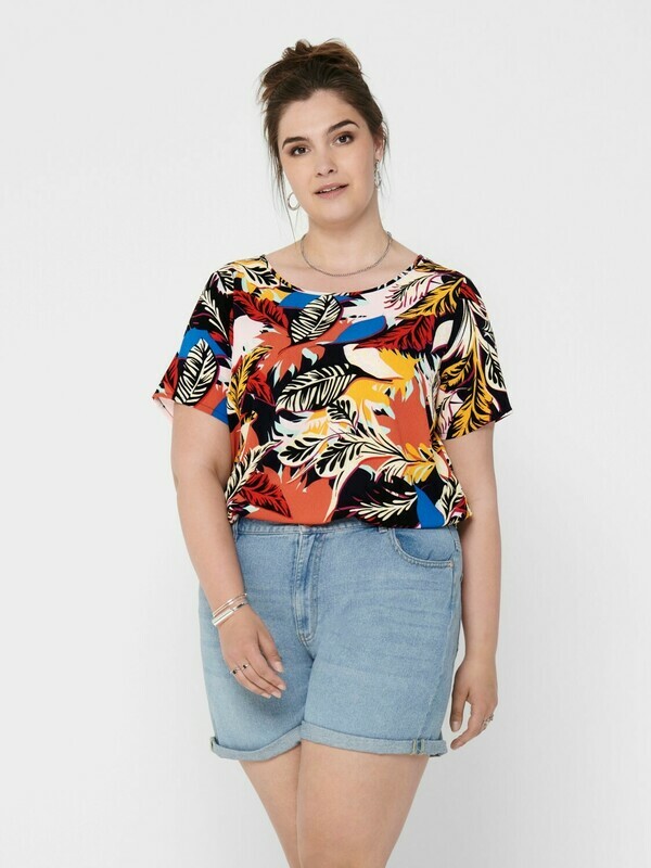 T-shirts i smarte prints fra Carmakoma! T-shirts i smarte prints fra Carmakoma!