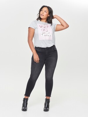 Vaskede sorte jeans i 7/8-længde fra Carmakoma! Vaskede sorte jeans i 7/8-længde fra Carmakoma!