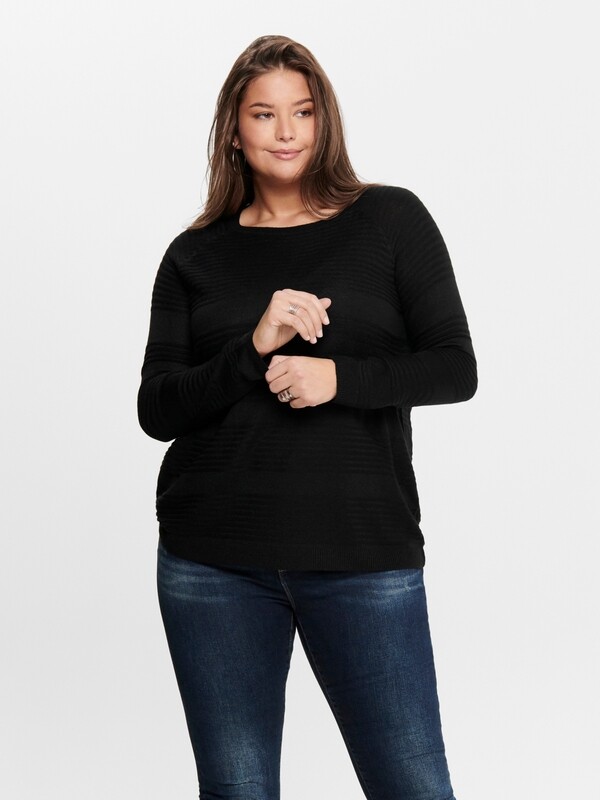 Tynd strik-pullover fra Carmakoma. Tynd strik-pullover fra Carmakoma.