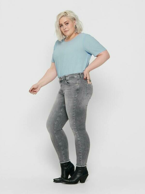 Cool grå ankeljeans fra Carmakoma! Cool grå ankeljeans fra Carmakoma!