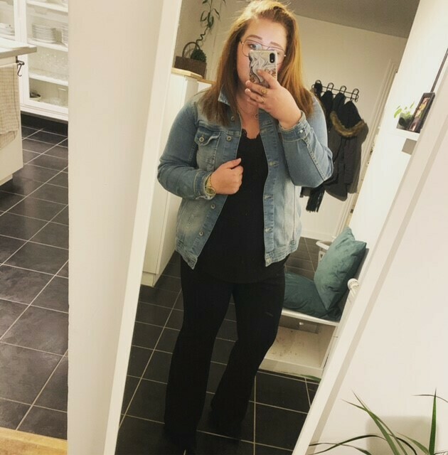 Flared pants med lynlås fra Vero Moda Curve! Flared pants med lynlås fra Vero Moda Curve!