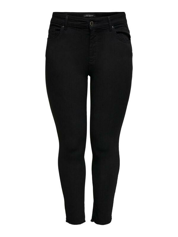 Cool sort ankeljeans med rå kanter fra Carmakoma! Cool sort ankeljeans med rå kanter fra Carmakoma!